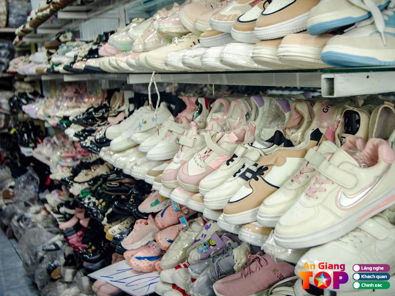 Shop-giay-dep-phuong-toan-1-angiangtoplist