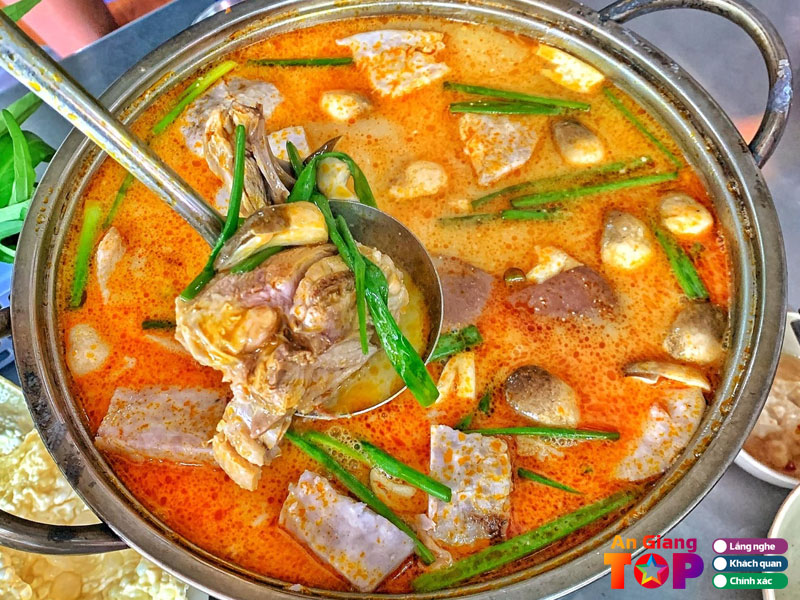 Tieu-chi-chon-quan-vit-nau-chao-ngon-tai-an-giang-angiangtoplist