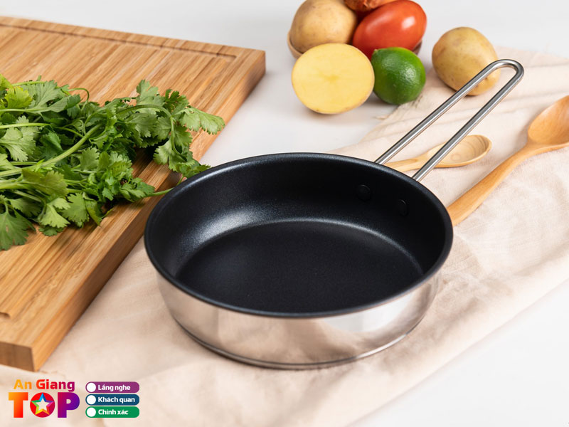 Trung-tam-mua-sam-nguyen-hue-angiangtoplist