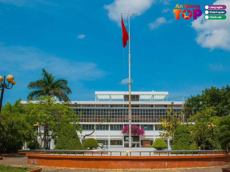 Truong-cao-dang-su-pham-kien-giang-angiangtoplist