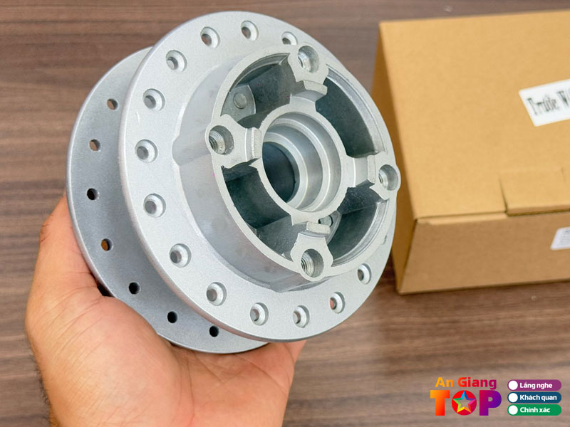 Cua-hang-ty-thanh-phat-1-angiangtoplist