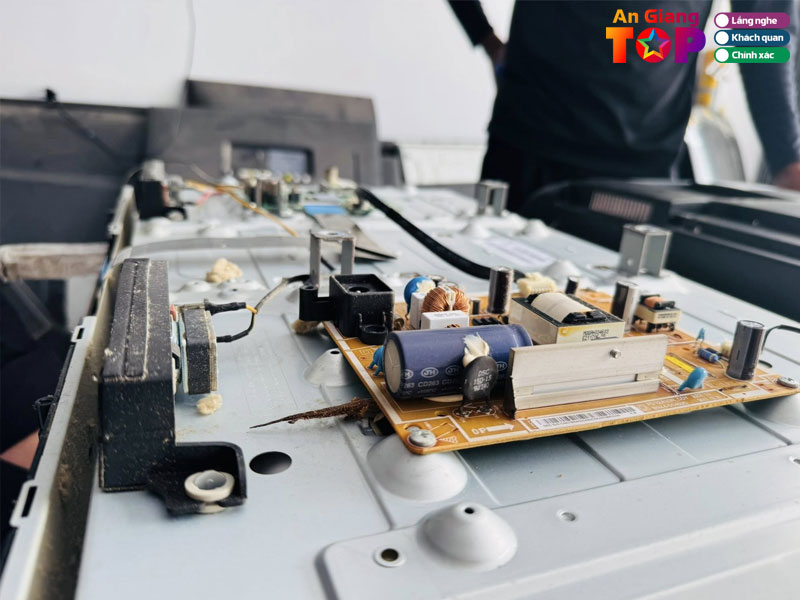 Sua-tivi-rach-gia-angiangtoplist