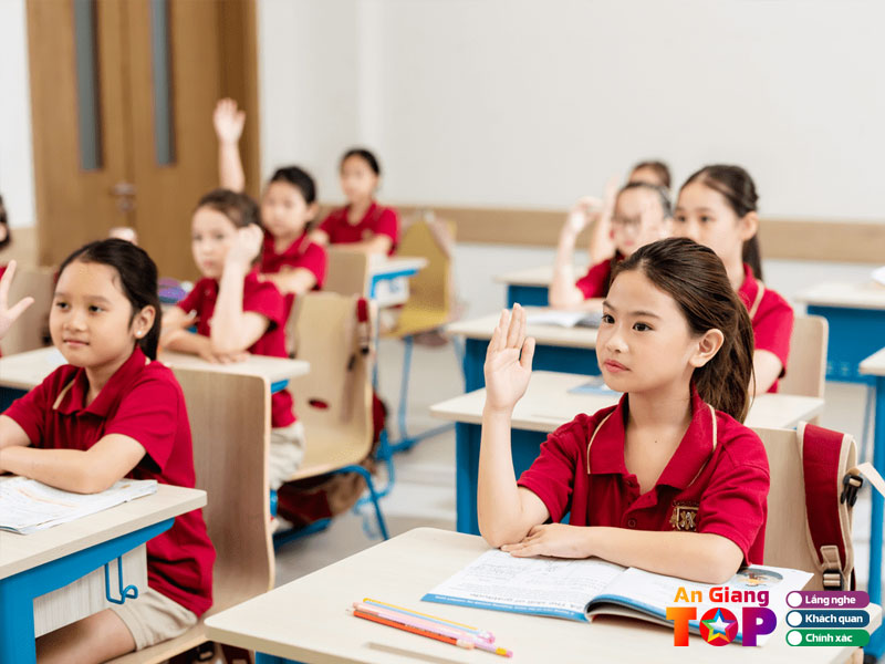 Tieu-chi-ba-me-can-nho-khi-chon-truong-tieu-hoc-cho-con-angiangtoplist