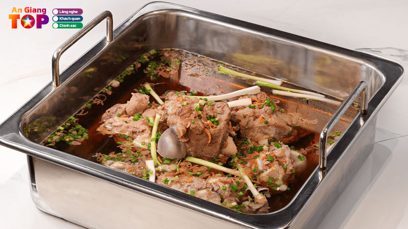 Top-5-dia-chi-an-lau-xi-quach-o-an-giang-ngon-het-say-angiangtoplist