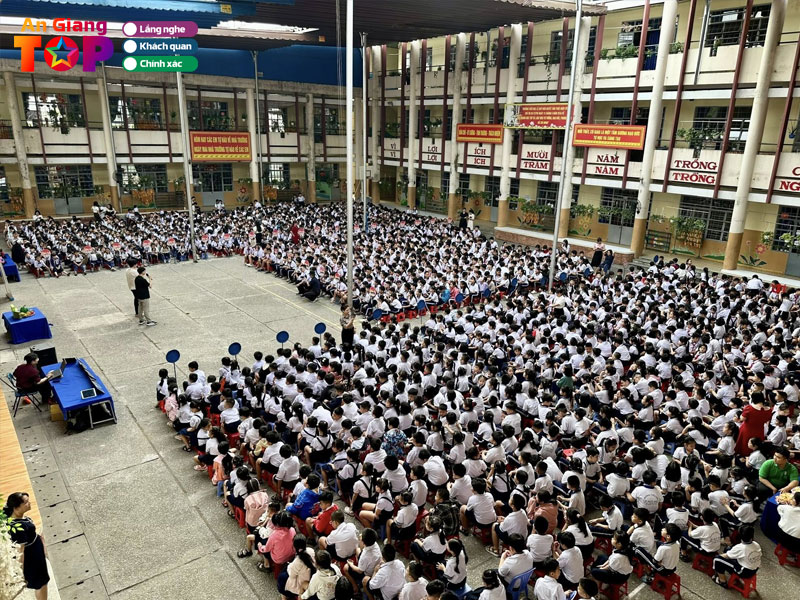 Truong-tieu-hoc-le-quy-don-angiangtoplist