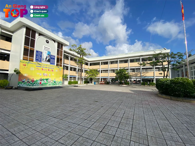 Truong-tieu-hoc-nguyen-du-angiangtoplist