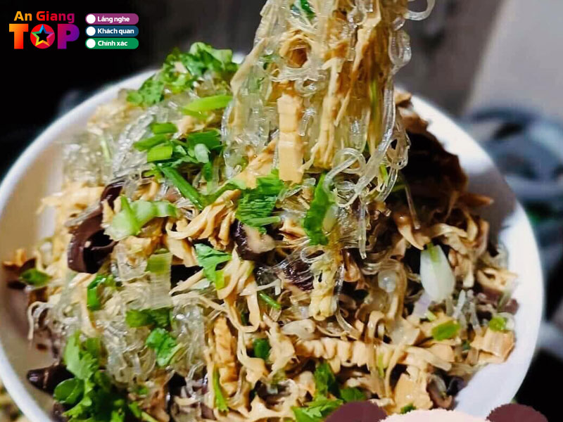 Binh-dong-quan-chao-luon-xu-nghe-angiangtoplist