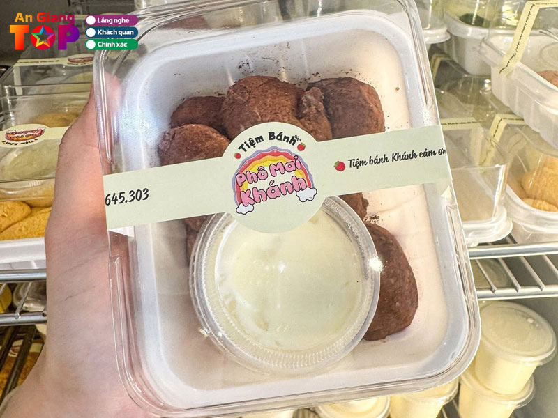 Khanh-tiem-banh-pho-mai-angiangtoplist