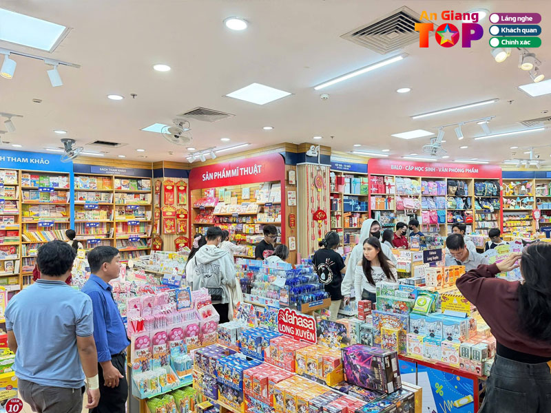 Nha-sach-fahasa-angiangtoplist