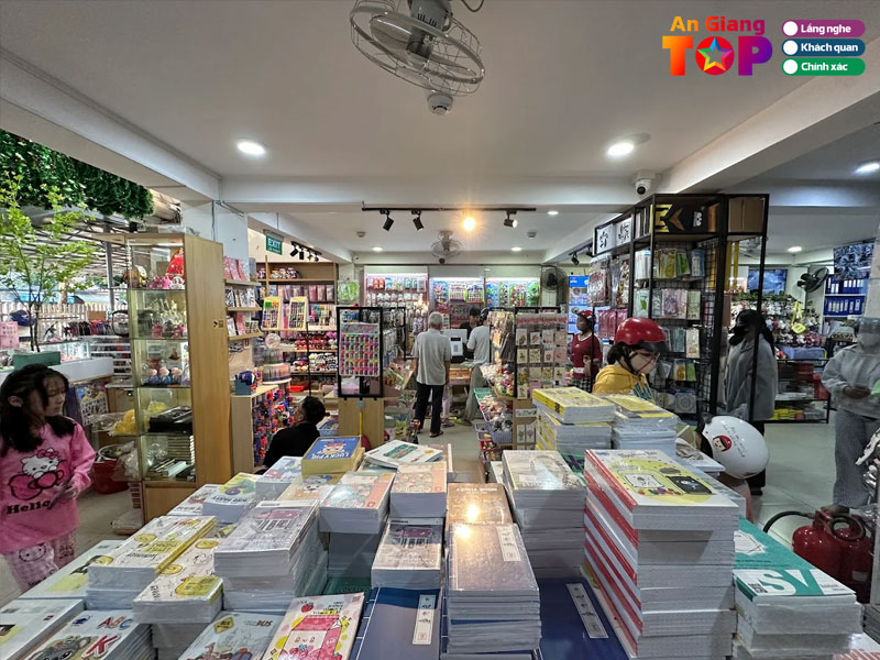 Nha-sach-hua-van-trung-1-angiangtoplist