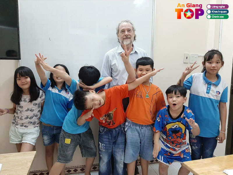 Trung-tam-ngoai-ngu-minh-viet-angiangtoplist