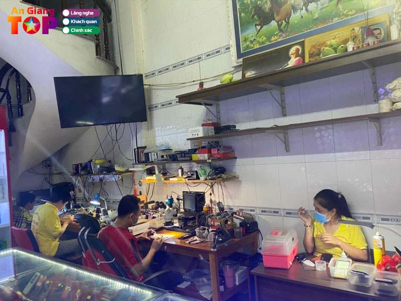 Cua-hang-thuy-anh-angiangtoplist