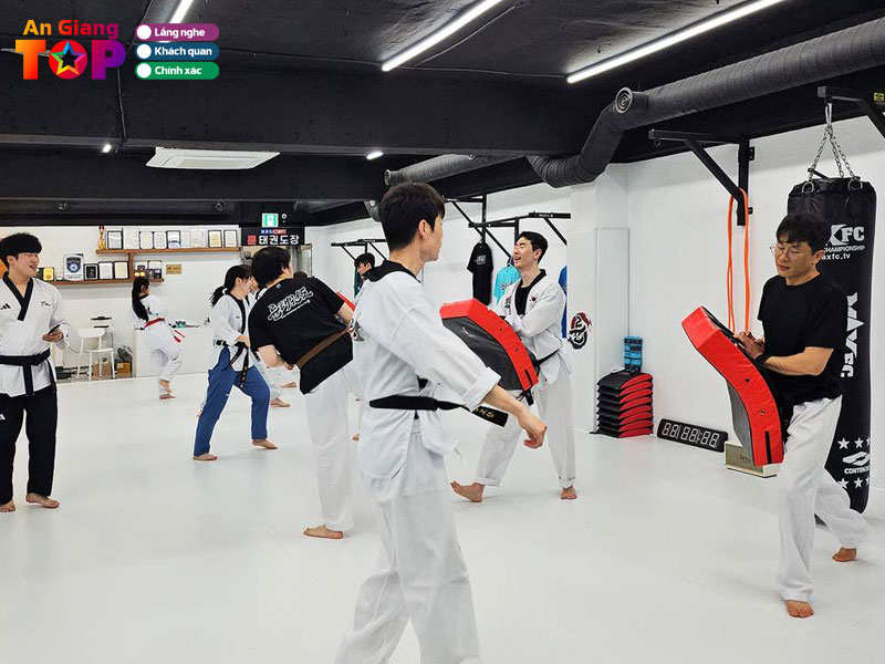 Kinh-nghiem-chon-lop-hoc-taekwondo-phu-hop-angiangtoplist
