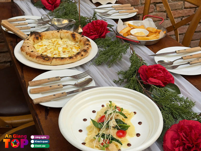 Le-jardin-cafe-bistro-1-angiangtoplist