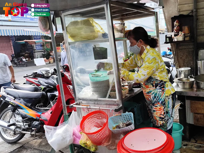 Quan-hu-tieu-co-ba-diep-1-angiangtoplist