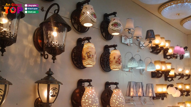 Top-5-dia-chi-ban-den-trang-tri-tai-an-giang-mau-dep-gia-tot-angiangtoplist