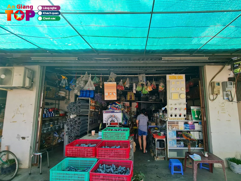 Cua-hang-dien-nuoc-truong-khoa-angiangtoplist