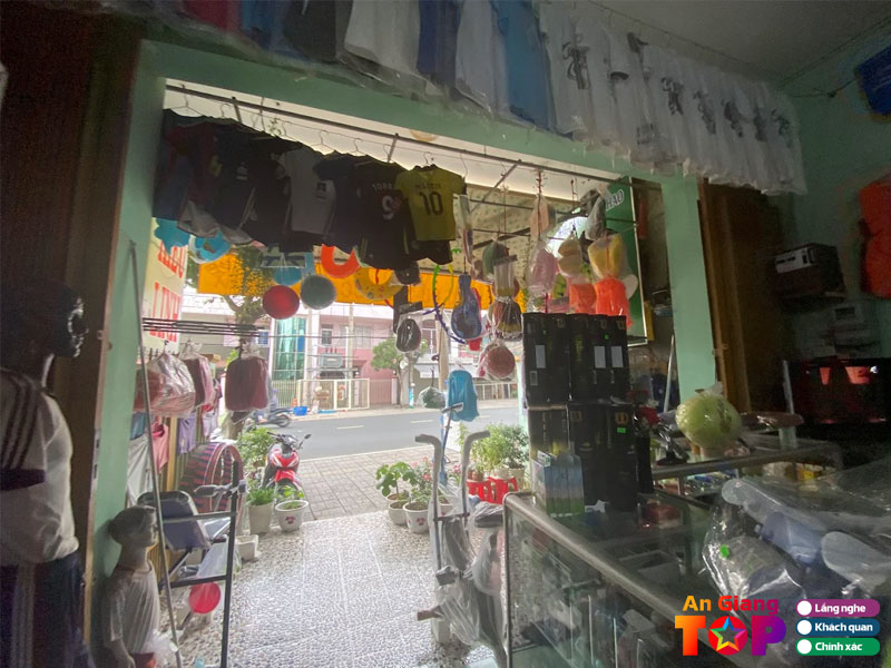 Cua-hang-dung-cu-the-thao-kieu-linh-1-angiangtoplist