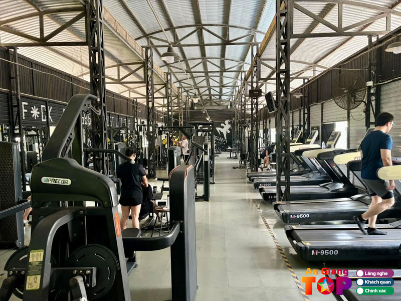 Strong-school-long-xuyen-1-angiangtoplist