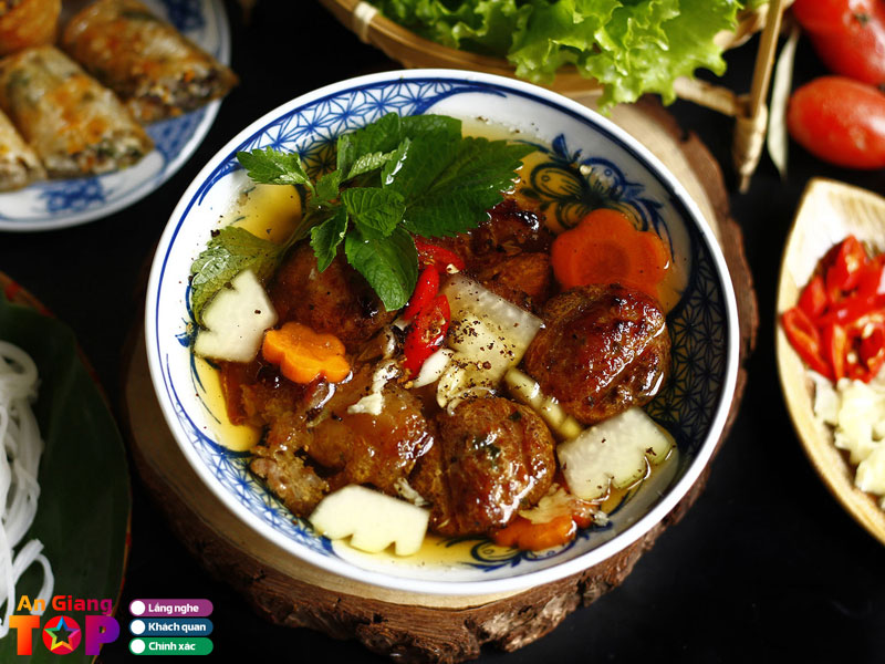 Tieu-chi-chon-quan-bun-cha-ha-noi-ngon-o-an-giang-angiangtoplist