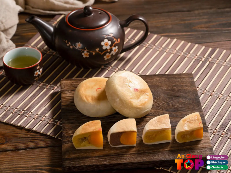 Cach-chon-banh-pia-ngon-chat-luong-angiangtoplist