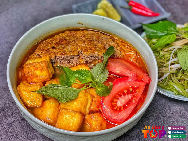 Tieu-chi-chon-quan-bun-cua-ngon-tai-an-giang-angiangtoplist