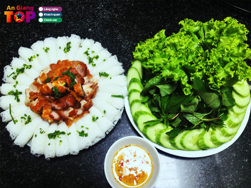 Cau-hoi-thuong-gap-ve-banh-hoi-heo-quay-tai-an-giang-1-angiangtoplist