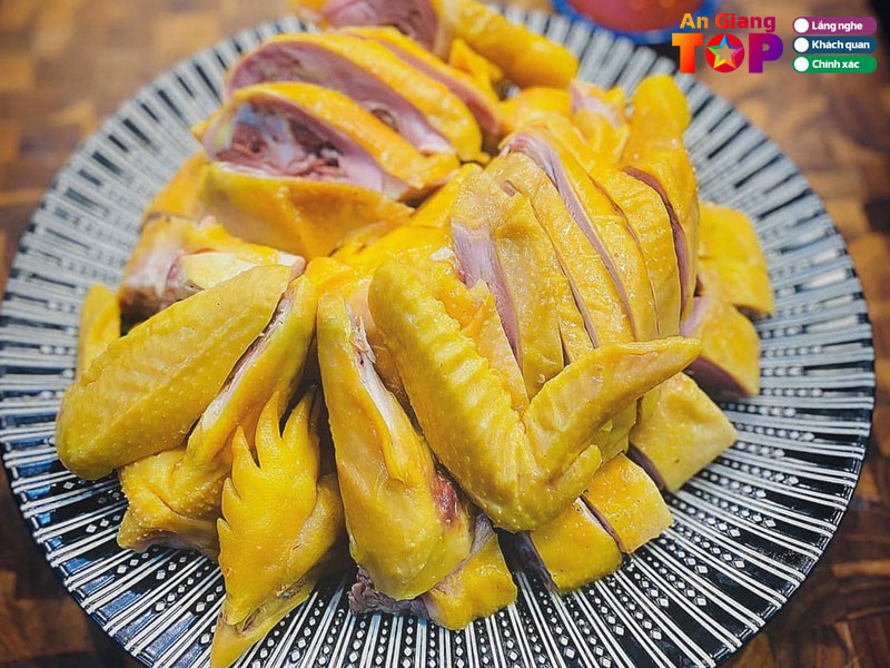 Kinh-nghiem-chon-ga-u-muoi-ngon-angiangtoplist