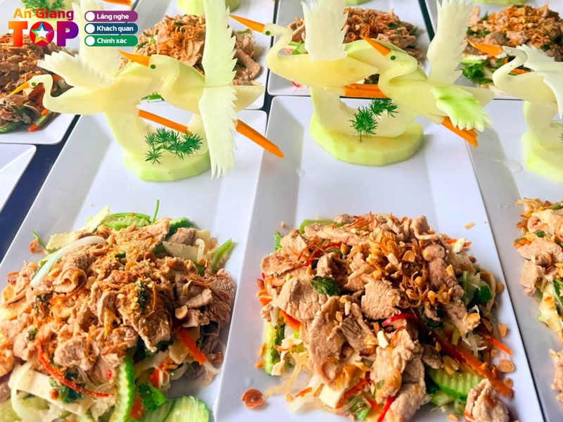 Dich-vu-nau-dam-thanh-long-angiangtoplist