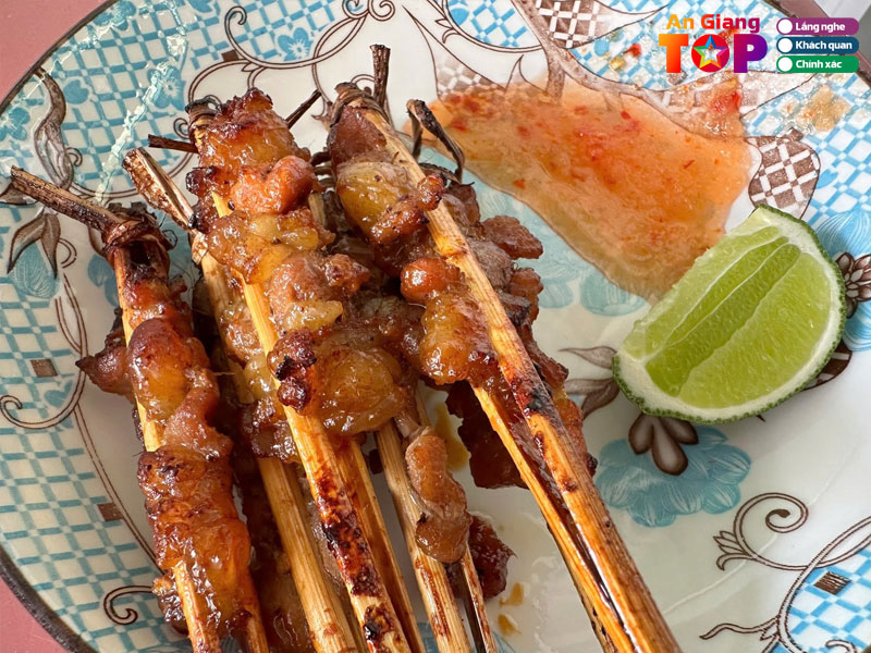 Kinh-nghiem-chon-quan-bo-nuong-ghim-ngon-o-an-giang-angiangtoplist