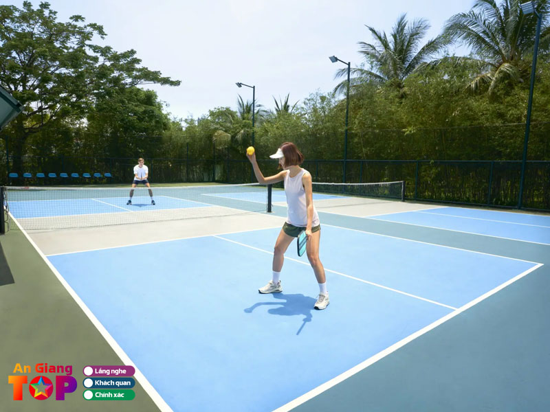 Kinh-nghiem-chon-san-tennis-phu-hop-de-tap-luyen-angiangtoplist