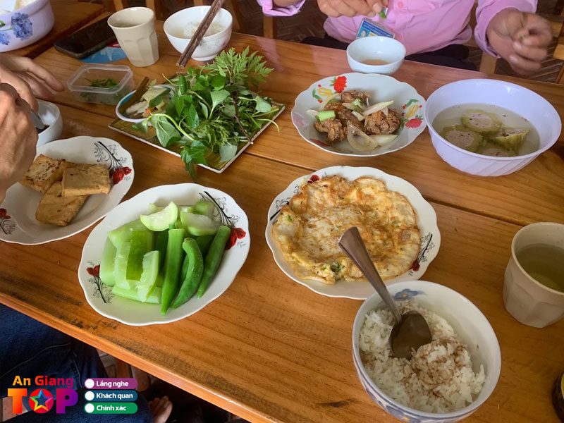Tiem-com-opba-long-xuyen-angiangtoplist